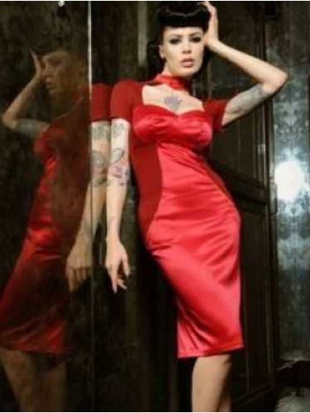 Pinup Bodycon Red Satin Midi Dress with Sweetheart Neckline